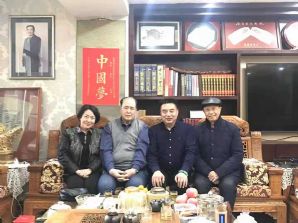 中國書法家姚哲成、著名作曲家鐵源做客仕龍